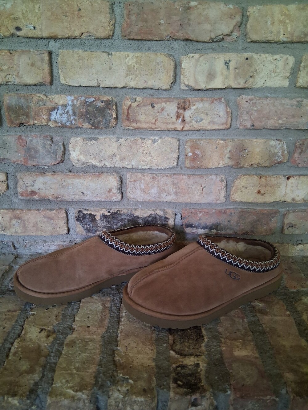 UGG TASMAN II SUEDE SLIPPERS SIZE 10